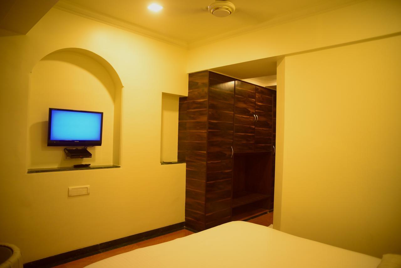נאווי מומבאי Hotel Heritage Dakshin מראה חיצוני תמונה