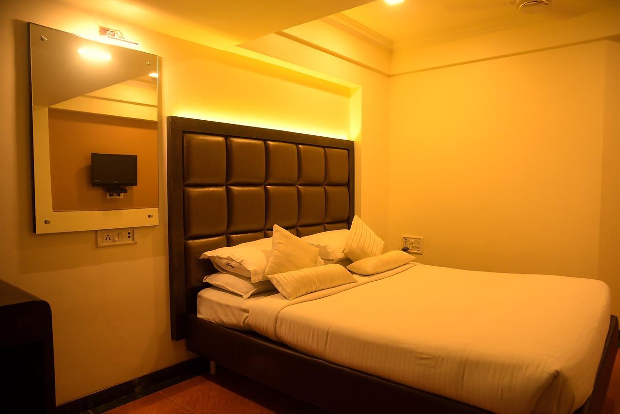 נאווי מומבאי Hotel Heritage Dakshin מראה חיצוני תמונה