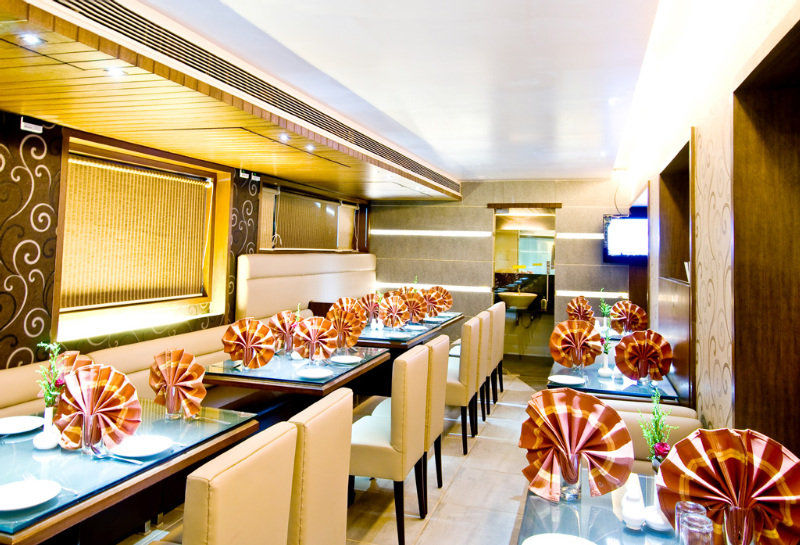נאווי מומבאי Hotel Heritage Dakshin מראה חיצוני תמונה