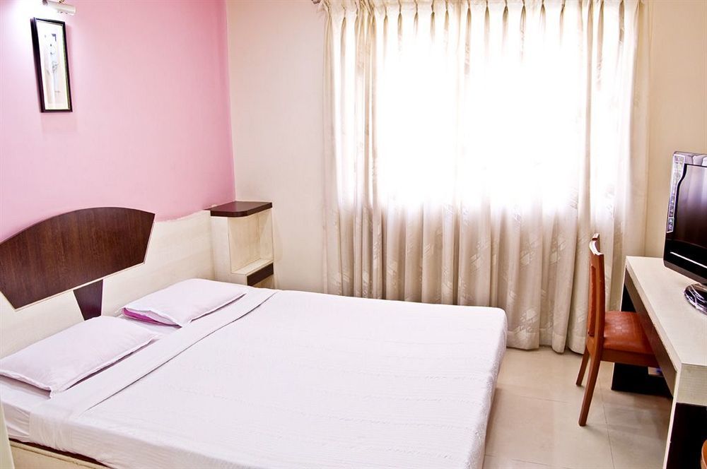 נאווי מומבאי Hotel Heritage Dakshin מראה חיצוני תמונה