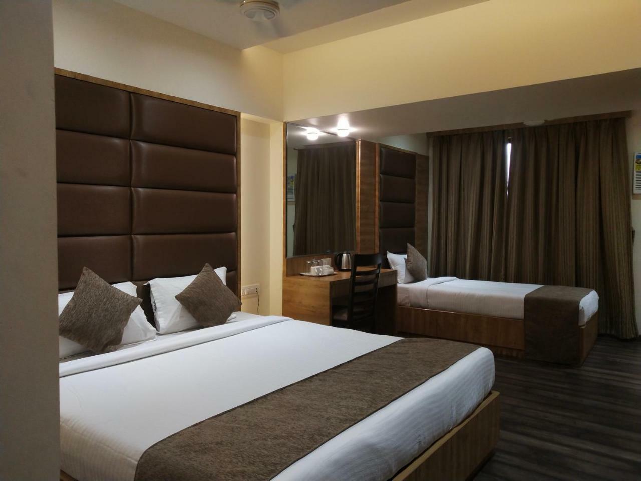 נאווי מומבאי Hotel Heritage Dakshin מראה חיצוני תמונה
